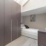 The Rent - Spacious In Paolo Sarpi Appartement